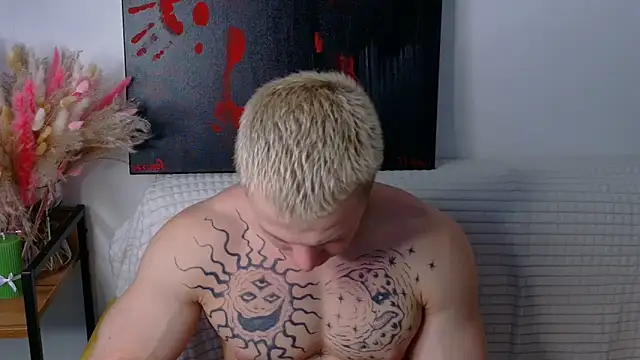 Snapshot of SterlingNoir chatting on 02-19-26, 10:33 SterlingNoir online show from 02-19-26, 10:33