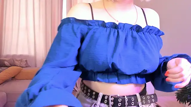 Snapshot of MariamGravert chatting on 02-14-26, 06:54 MariamGravert online show from 02-14-26, 06:54