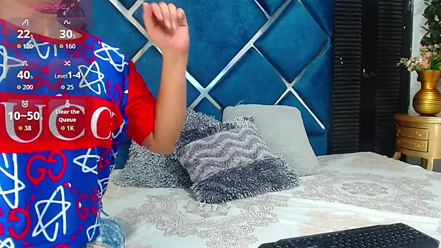 Snapshot of VenuzNaughty chatting on 02-09-26, 12:53 VenuzNaughty online show from 02-09-26, 12:53