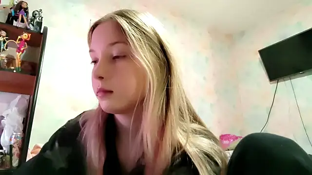 Snapshot of TiaBIanks chatting on 03-02-26, 08:54 TiaBIanks online show from 03-02-26, 08:54