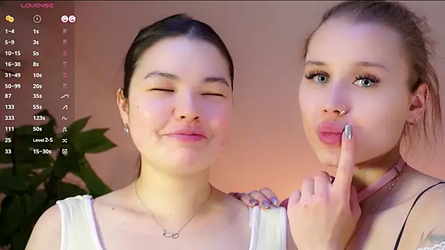 Snapshot of BertaForth chatting on 02-19-26, 07:26 BertaForth online show from 02-19-26, 07:26