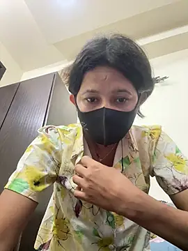 Snapshot of raavigirl chatting on 02-21-26, 09:32 raavigirl online show from 02-21-26, 09:32