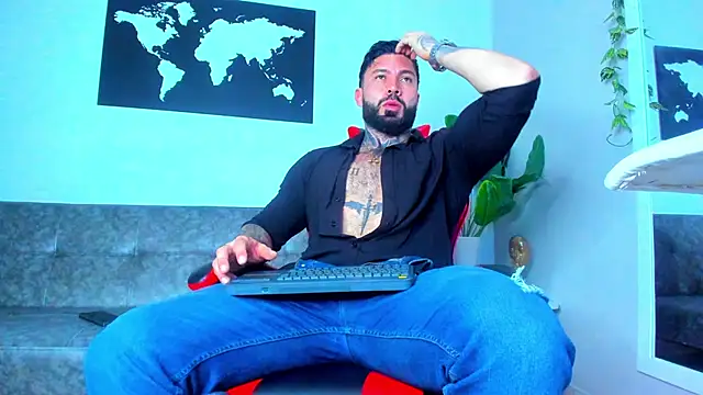 Alessrose online show from 02-17-26, 07:42