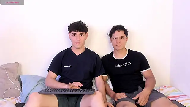 Snapshot of hans_andres17 chatting on 02-16-26, 12:51 hans andres17 online show from 02-16-26, 12:51