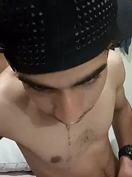 Snapshot of baby_22cm chatting on 02-10-26, 03:43 baby 22cm online show from 02-10-26, 03:43