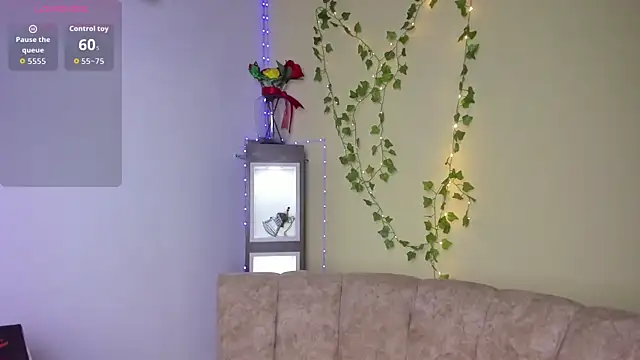 Snapshot of Milf_Luna_ chatting on 02-13-26, 01:12 Milf Luna online show from 02-13-26, 01:12