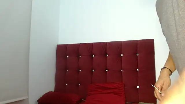 Snapshot of SkinnyDevil12 chatting on 02-26-26, 03:27 SkinnyDevil12 online show from 02-26-26, 03:27