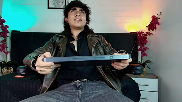 Axell Kussh online show from 04-22-26, 03:31