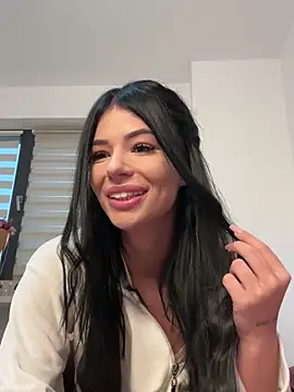 Snapshot of VivienDiamond chatting on 02-08-26, 05:55 VivienDiamond online show from 02-08-26, 05:55