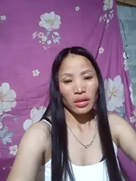 Snapshot of nhynhy11 chatting on 02-20-26, 02:28 nhynhy11 online show from 02-20-26, 02:28