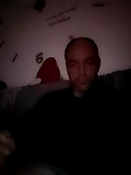 Snapshot of circott chatting on 02-08-26, 08:01 circott online show from 02-08-26, 08:01