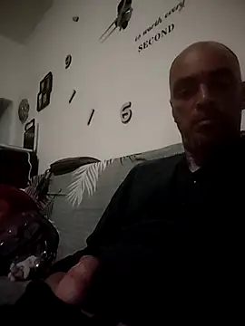 Snapshot of circott chatting on 03-02-26, 07:10 circott online show from 03-02-26, 07:10