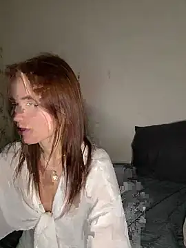 Snapshot of Emma_Songae chatting on 03-02-26, 07:32 Emma Songae online show from 03-02-26, 07:32