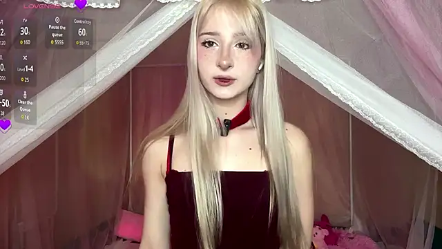 Snapshot of EvaQT chatting on 02-21-26, 07:31 EvaQT online show from 02-21-26, 07:31