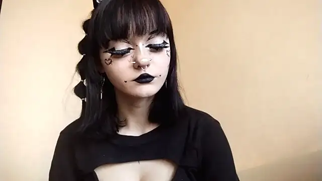 Snapshot of SmilingPatent chatting on 02-09-26, 01:04 SmilingPatent online show from 02-09-26, 01:04