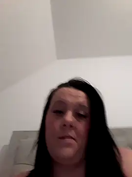 Snapshot of louisa36 chatting on 02-11-26, 10:15 louisa36 online show from 02-11-26, 10:15