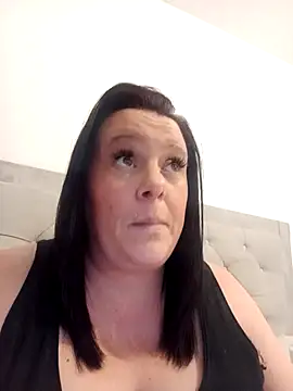 Snapshot of louisa36 chatting on 02-25-26, 09:46 louisa36 online show from 02-25-26, 09:46