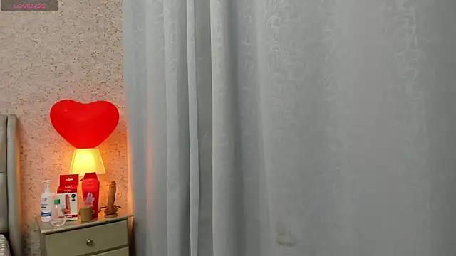 Snapshot of angelica_rober chatting on 02-18-26, 11:50 angelica rober online show from 02-18-26, 11:50