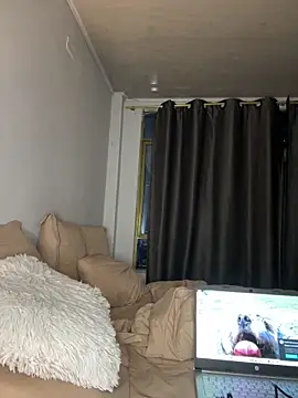 RachelWeisz  online show from 02-11-26, 10:42