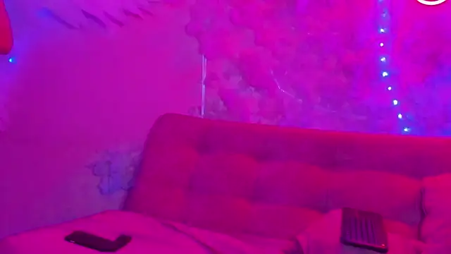 Snapshot of sophia_storm01 chatting on 02-13-26, 01:40 sophia storm01 online show from 02-13-26, 01:40