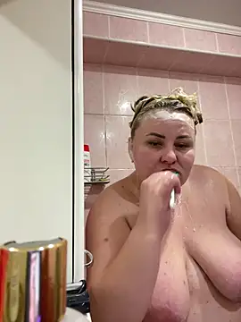 Snapshot of Mommy-girl-Lola chatting on 02-17-26, 09:50 Mommy-girl-Lola online show from 02-17-26, 09:50