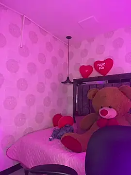 alahia pink online show from 02-23-26, 05:16