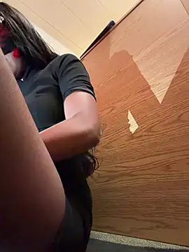 Snapshot of LadyKitsune chatting on 02-13-26, 07:59 LadyKitsune online show from 02-13-26, 07:59