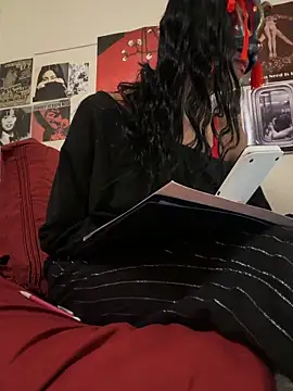 Snapshot of LadyKitsune chatting on 03-04-26, 04:07 LadyKitsune online show from 03-04-26, 04:07