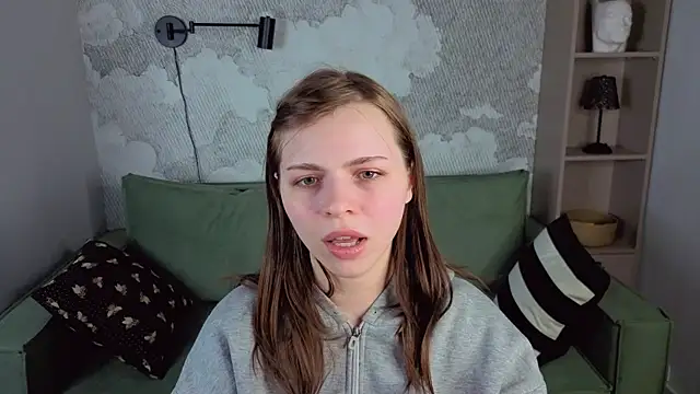 LesleySky online show from 02-22-26, 06:06