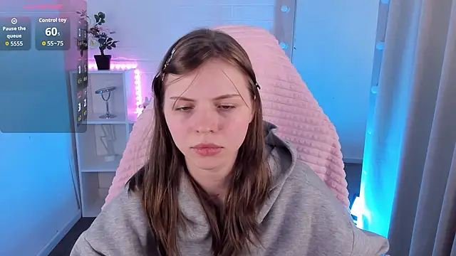 LesleySky online show from 02-24-26, 04:27