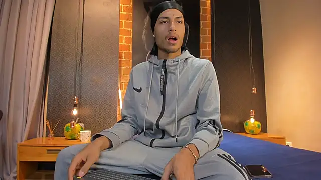 ItsZairen online show from 02-09-26, 03:54