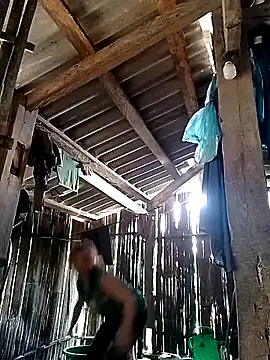 Snapshot of Nhoccon90 chatting on 02-26-26, 04:11 Nhoccon90 online show from 02-26-26, 04:11