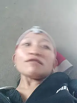 Snapshot of Linka998 chatting on 02-22-26, 06:46 Linka998 online show from 02-22-26, 06:46