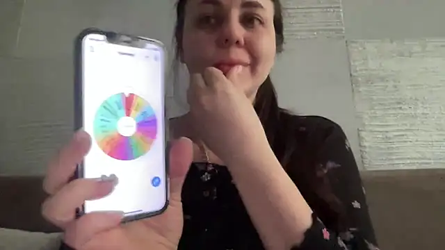 Snapshot of Darsy_Rox chatting on 02-18-26, 07:59 Darsy Rox online show from 02-18-26, 07:59