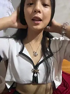 Snapshot of tenten110 chatting on 02-25-26, 07:51 tenten110 online show from 02-25-26, 07:51