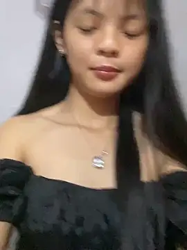 Snapshot of tenten110 chatting on 03-02-26, 02:02 tenten110 online show from 03-02-26, 02:02