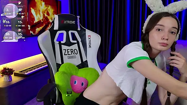 Snapshot of AnnyShore chatting on 02-23-26, 11:57 AnnyShore online show from 02-23-26, 11:57