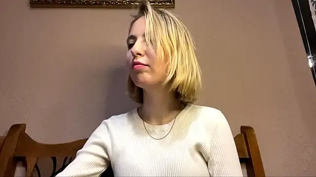 CharmingBlonde online show from 02-10-26, 06:12