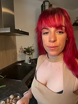 Snapshot of Roxysophie chatting on 02-09-26, 01:37 Roxysophie online show from 02-09-26, 01:37