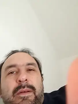 Snapshot of Luluberlu04 chatting on 02-20-26, 01:11 Luluberlu04 online show from 02-20-26, 01:11