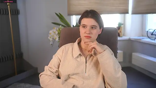 Snapshot of BelleHayton chatting on 02-12-26, 11:27 BelleHayton online show from 02-12-26, 11:27