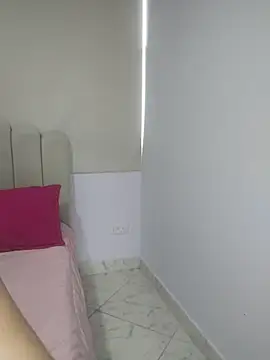 Snapshot of its_lauu_ chatting on 02-09-26, 09:08 its lauu online show from 02-09-26, 09:08