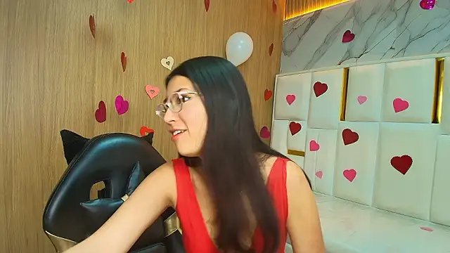 Snapshot of dani_tf chatting on 02-15-26, 01:20 dani tf online show from 02-15-26, 01:20