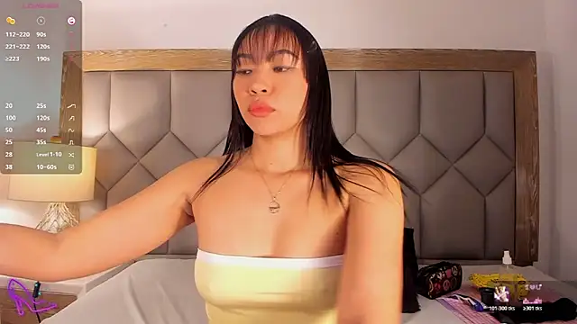 Snapshot of ValeriaRey chatting on 02-17-26, 04:35 ValeriaRey online show from 02-17-26, 04:35