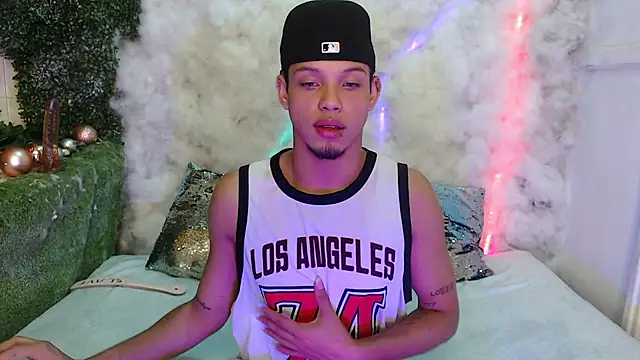 Snapshot of Gael_zambrano chatting on 02-20-26, 05:46 Gael zambrano online show from 02-20-26, 05:46