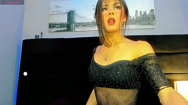 Snapshot of CuteMiaaa chatting on 02-12-26, 08:04 CuteMiaaa online show from 02-12-26, 08:04