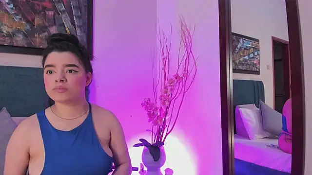 Snapshot of ValeriaBlythe chatting on 02-17-26, 11:40 ValeriaBlythe online show from 02-17-26, 11:40