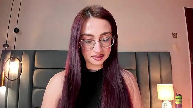 Snapshot of AndraCyruss chatting on 02-26-26, 11:48 AndraCyruss online show from 02-26-26, 11:48