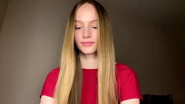 Snapshot of Viktoria_Vibes chatting on 02-13-26, 03:19 Viktoria Vibes online show from 02-13-26, 03:19