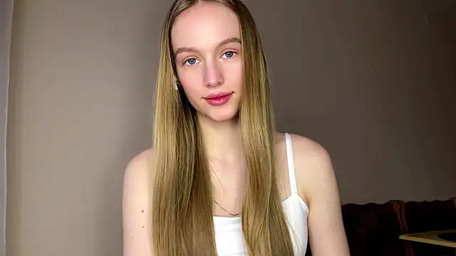 Snapshot of Viktoria_Vibes chatting on 02-16-26, 03:08 Viktoria Vibes online show from 02-16-26, 03:08